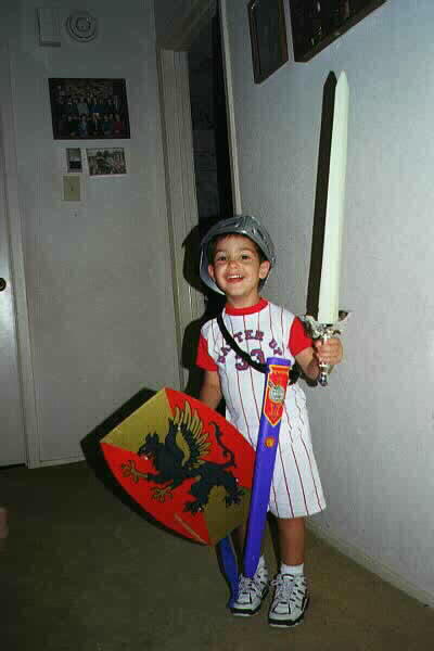 sword.jpg (26420 bytes)